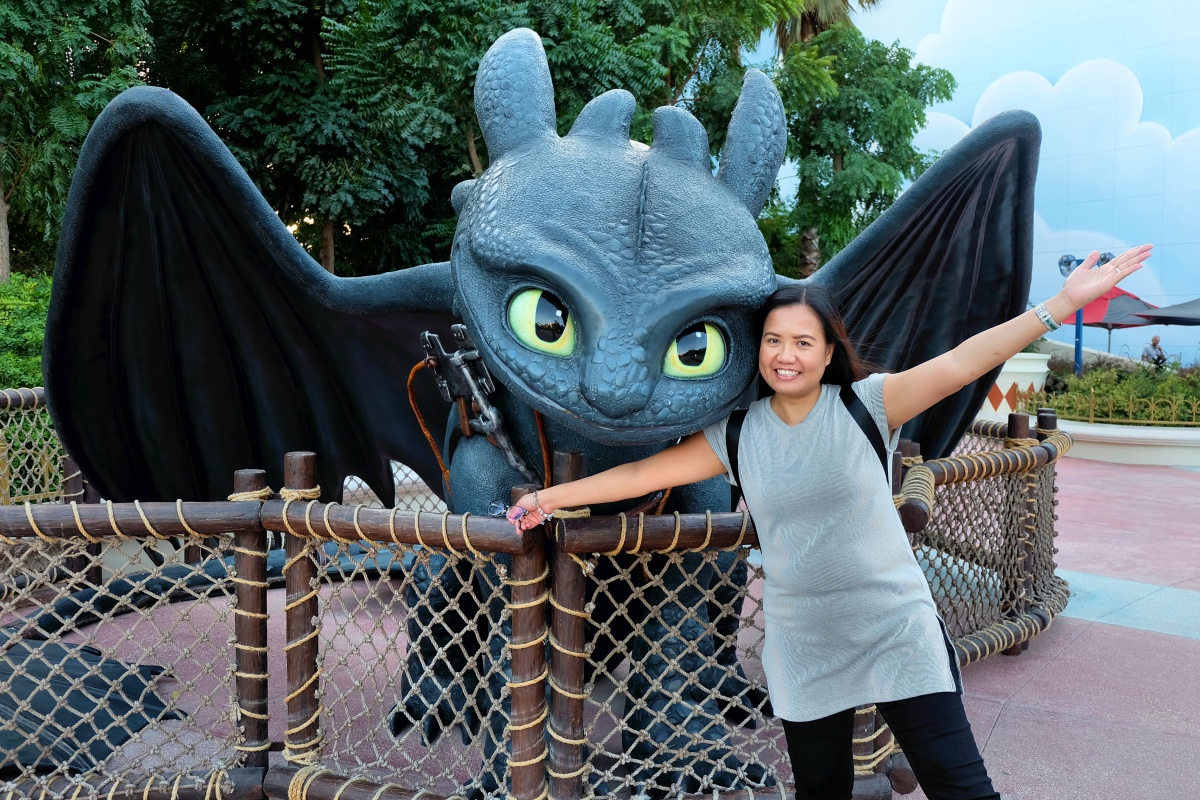 Joy with Toothless
