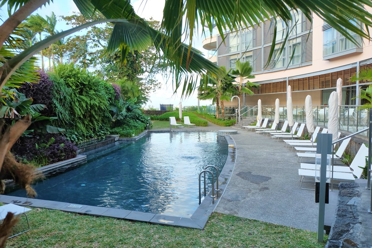 Holiday Inn Mon Tresor Swimming_Pool